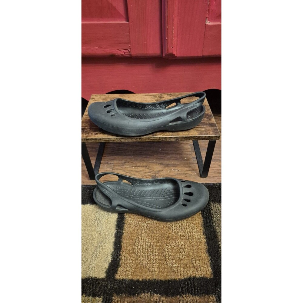 Crocs Size 7 Kadee Women's Flat Black (11215) Water Shoes Comfort Strap EUC - Picture 1 of 6